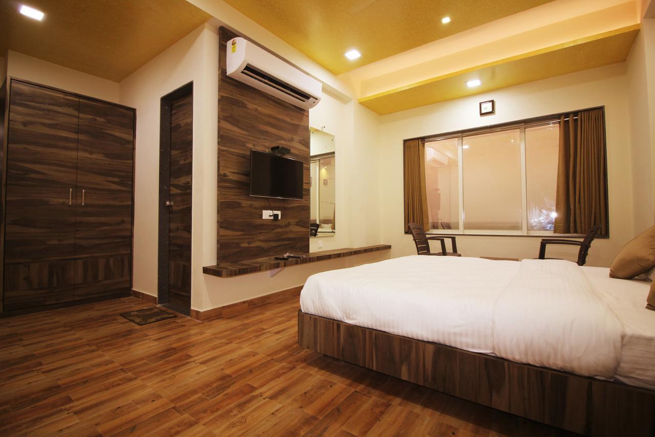 Hotel Vraj Inn Dwārka Buitenkant foto