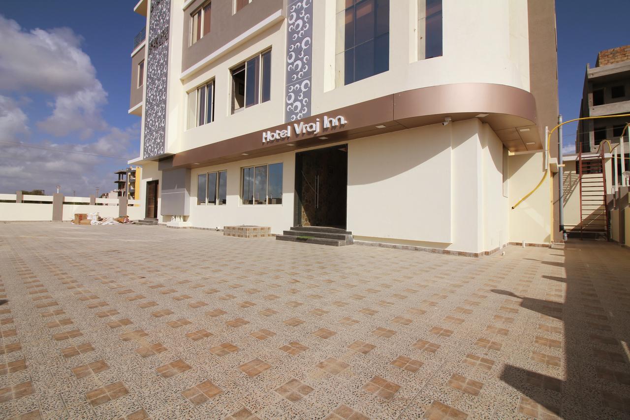 Hotel Vraj Inn Dwārka Buitenkant foto