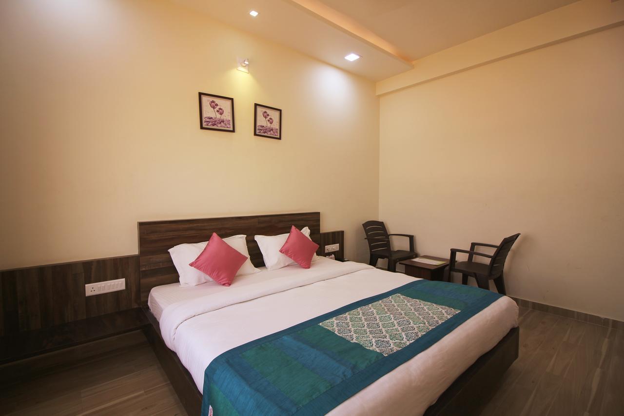 Hotel Vraj Inn Dwārka Buitenkant foto